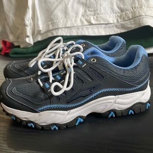 Avia women’s shoe new size 6